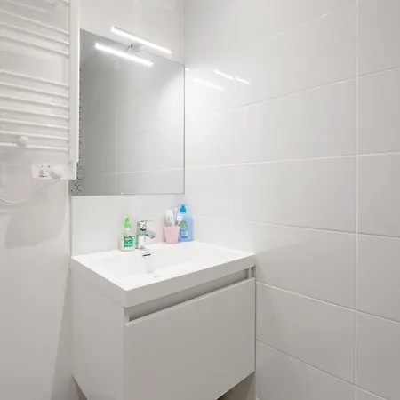 Apartment Studio Hyper Centre Proche Tramway Chaleureux Et Cocooning